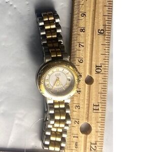 Vintage Citizen Quartz Watch Gold Tone Two Tone‎ Stainless Steel Women